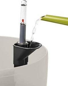 Macetas con autorriego para vacaciones