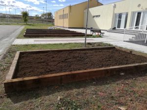 Huerto a medida en estructura: bancal de delimitación